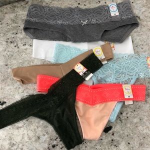 Flirtitude Thong 5/ Hipster 1